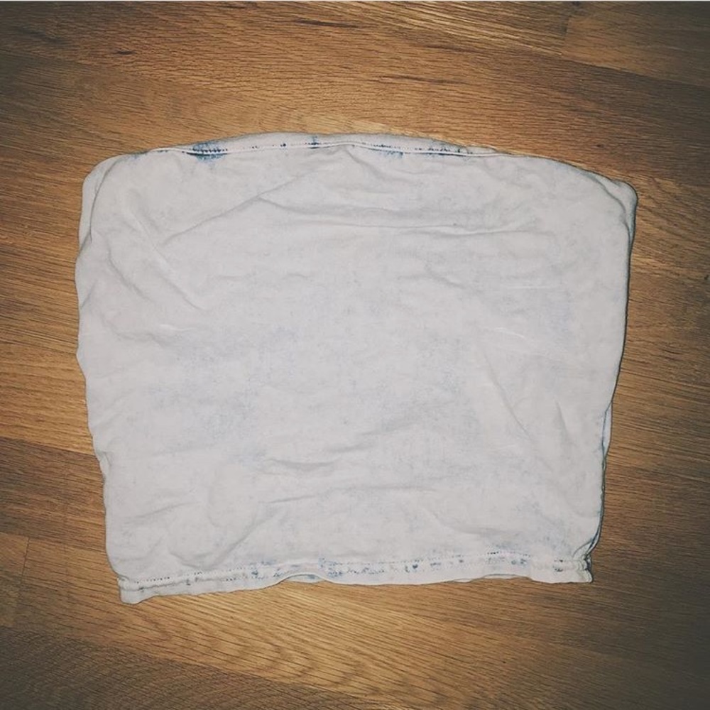 URBAN OUTFITTERS TUBE TOP